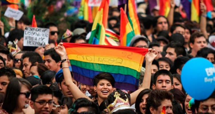Prevalecen estereotipos contra la comunidad LGBTTTQI: Esparza Ortiz