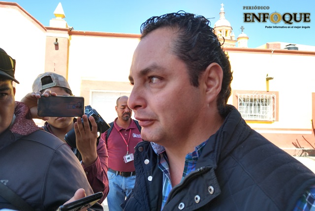 Reportan usuarios hasta 15 fugas diarias de agua potable en San Pedro Cholula 