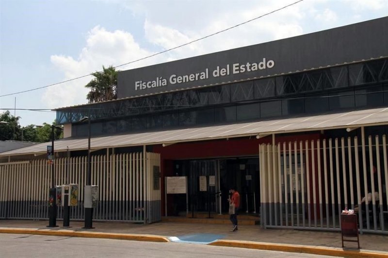 Fiscalía detiene a policía por abusar sexualmente de una niña de 6 años