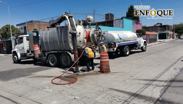 Pese al Covid-19, Agua de Puebla realiza desazolve en colonias (Video)