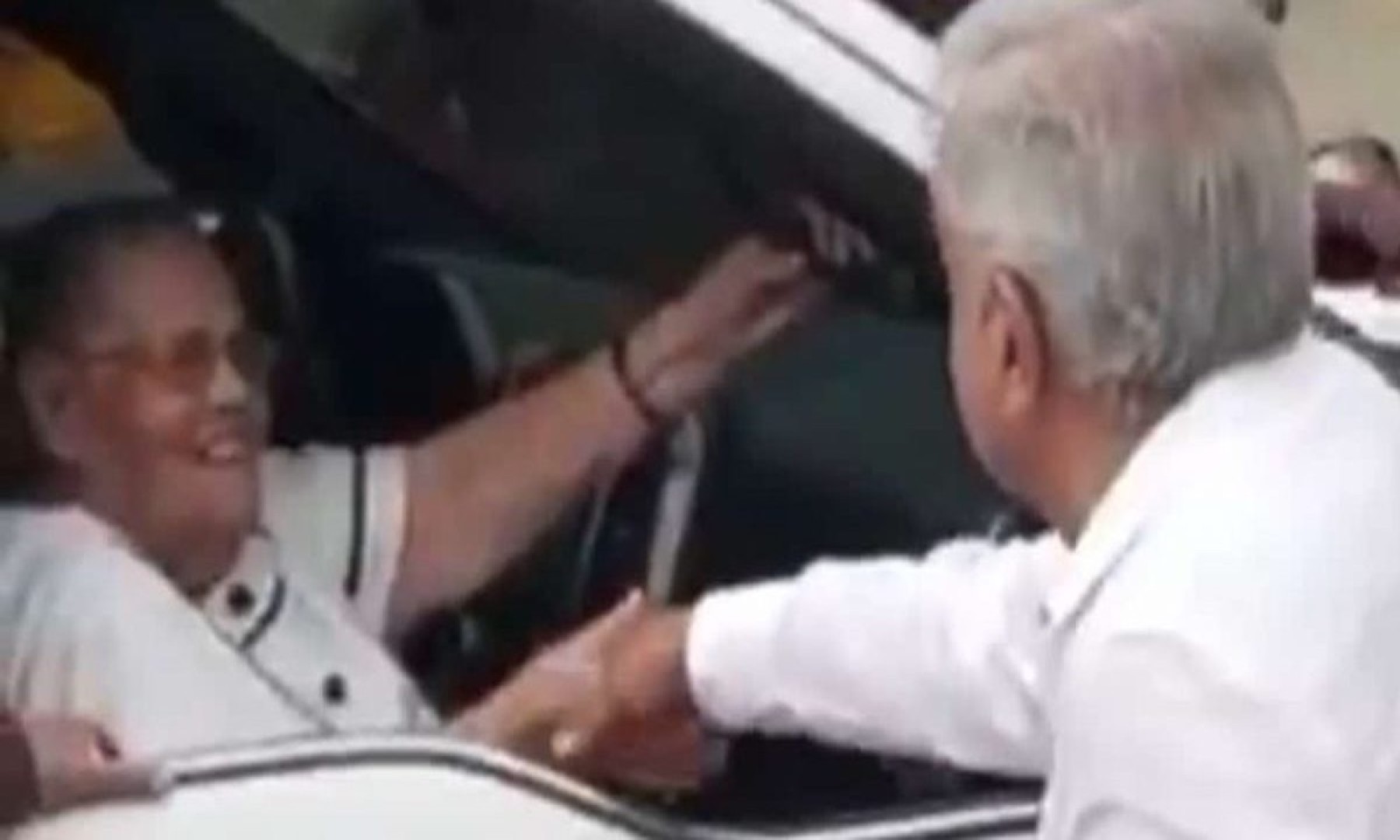 Ayudaré a madre del 'Chapo' para que pueda ir a ver a su hijo por razones humanitarias: AMLO