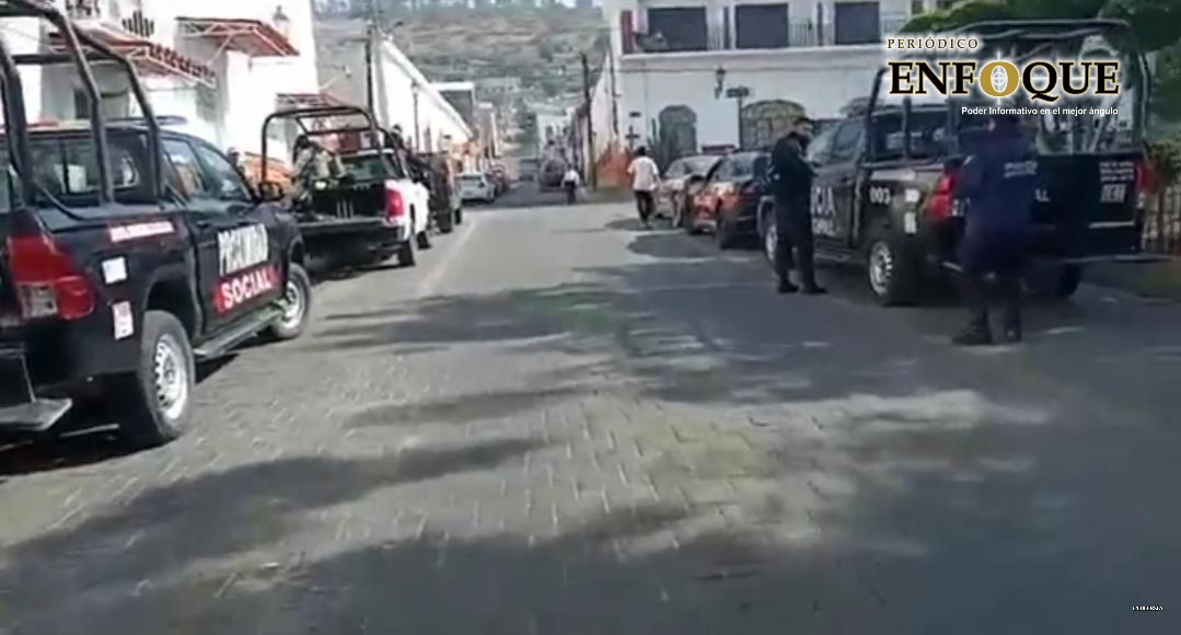Policías de Tecamachalco hacen paro de labores