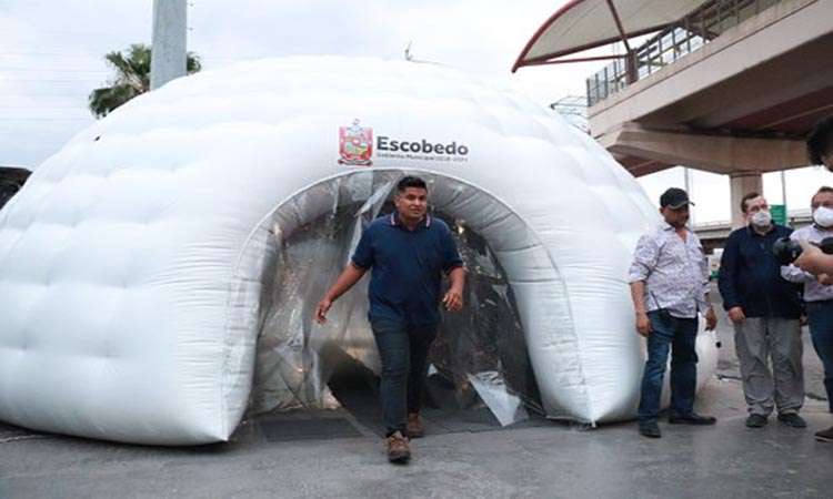 Por COVID-19, instalan túneles sanitizantes
