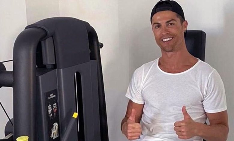 Cristiano Ronaldo y Valentín Elizalde se unen en un viral video de cuarentena