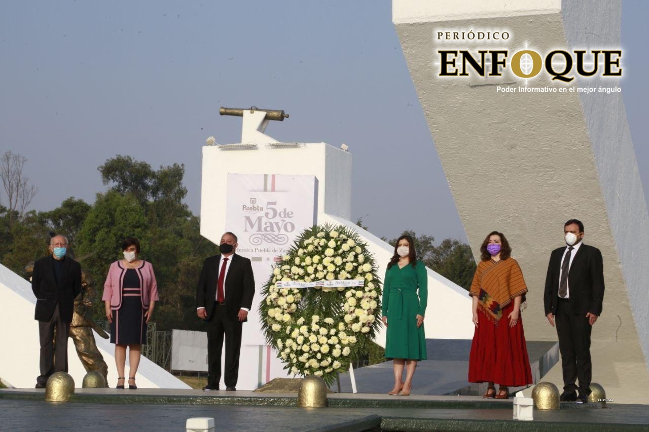 Sin desfile, Claudia Rivera encabeza ceremonia conmemorativa de la Batalla del 5 de Mayo