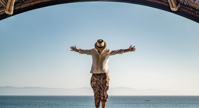 Alejandro Fernández construyó un bunker para el apocalipsis y está escondido ahí