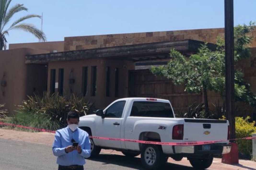 Catean casa de Francisco Vega, exgobernador de BC, acusado de desviar 1,500 mdp