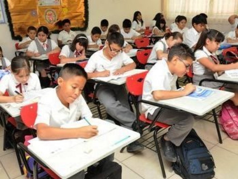 En Jalisco no habrá regreso a clases; ciclo escolar finalizará a distancia, anuncia Alfaro
