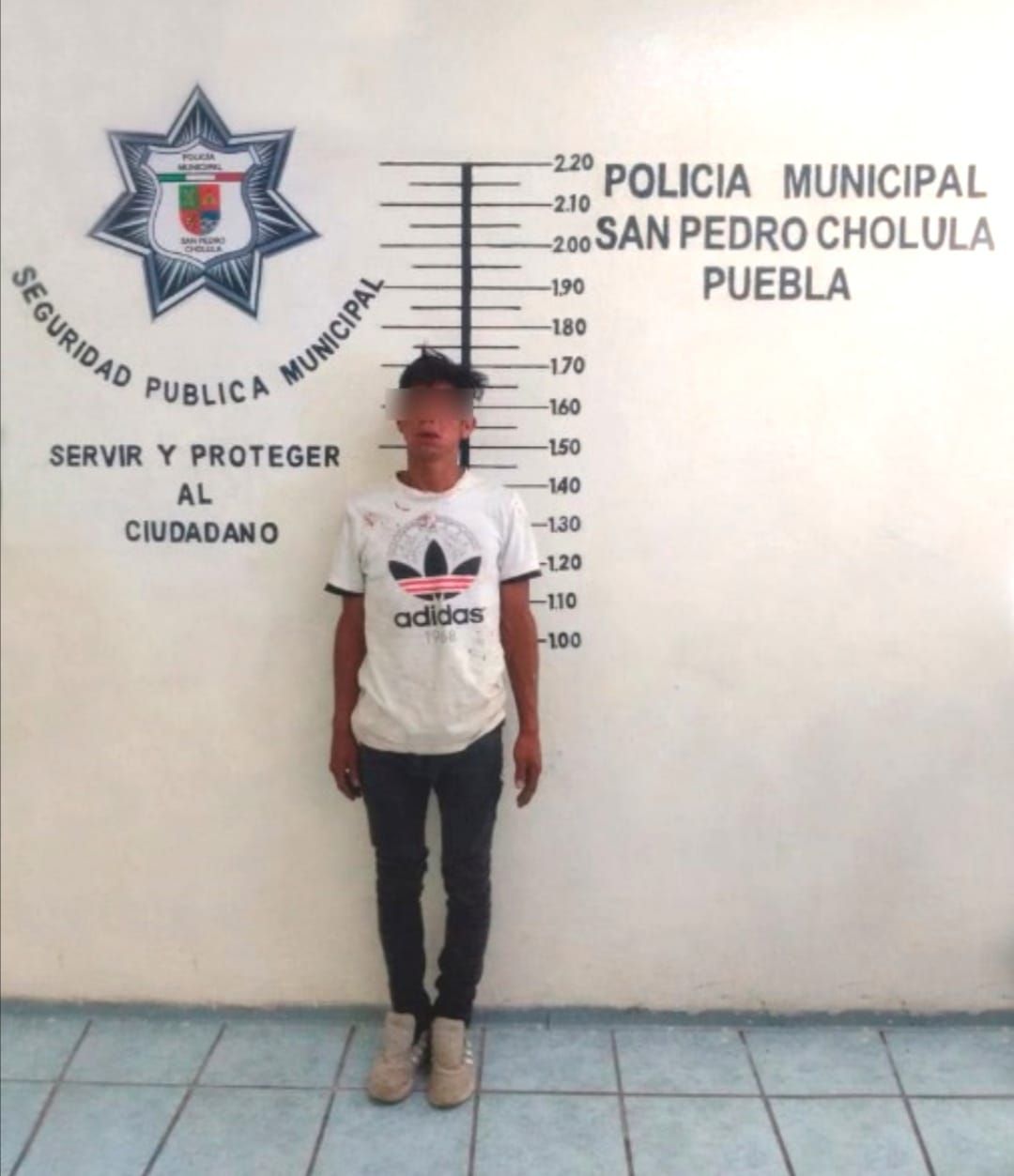 Cae presunto ladrón de autopartes en Momoxpan por oportuna intervención de policías municipales