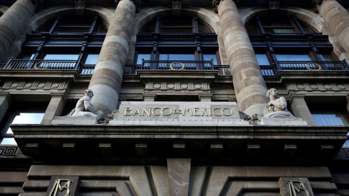 Banxico da los lineamientos para que menores de edad abran cuentas de banco