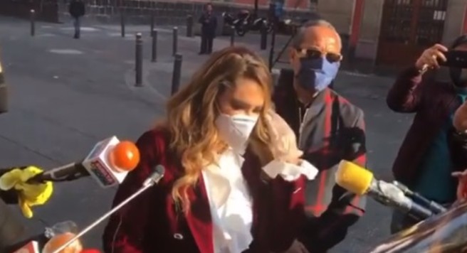 Desesperada, Ninel Conde llegó a la “mañanera” a pedir ayuda a AMLO