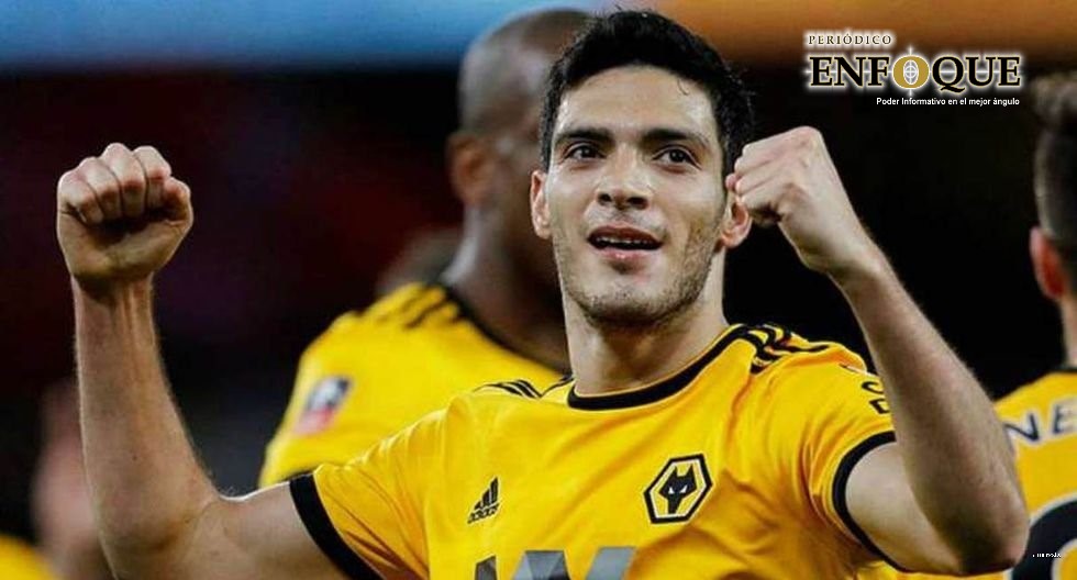 Raúl Jiménez podría ser compañero de Cristiano Ronaldo 