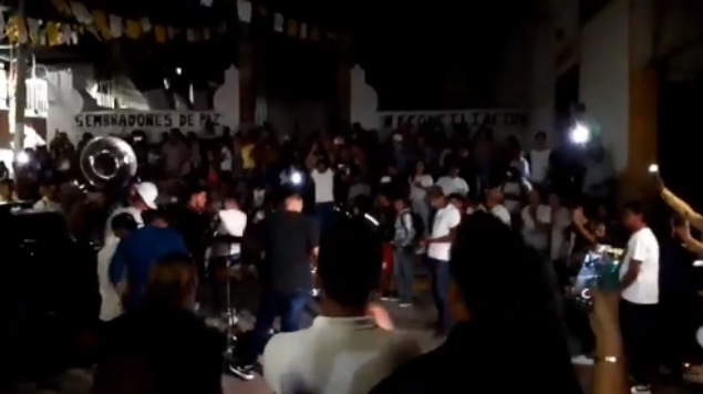 “El virus nos vale ma…! Pese a crisis sanitaria, celebran fiesta patronal en León (Video)