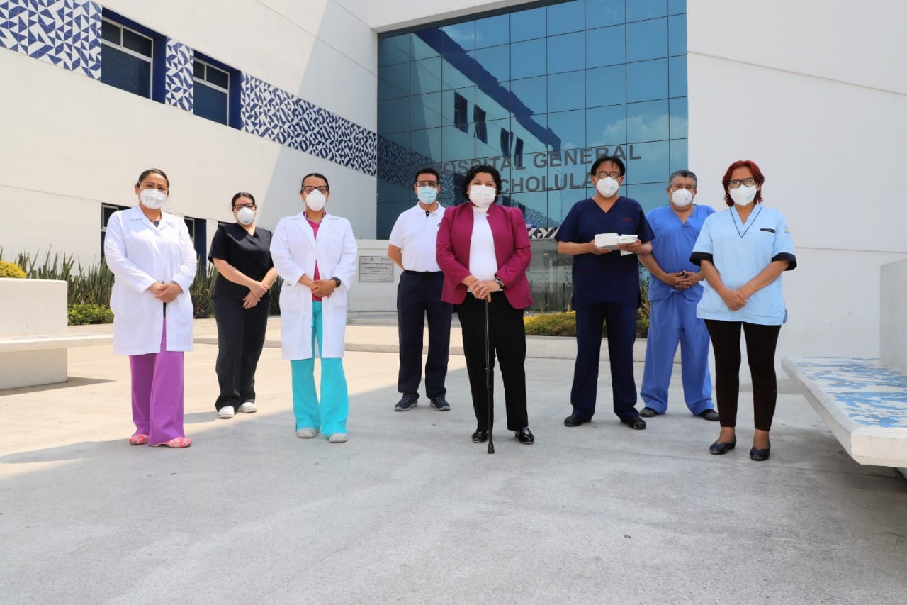 Dona Ayuntamiento de San Andrés Cholula equipo para estudios histopatológicos al Hospital General de Cholula