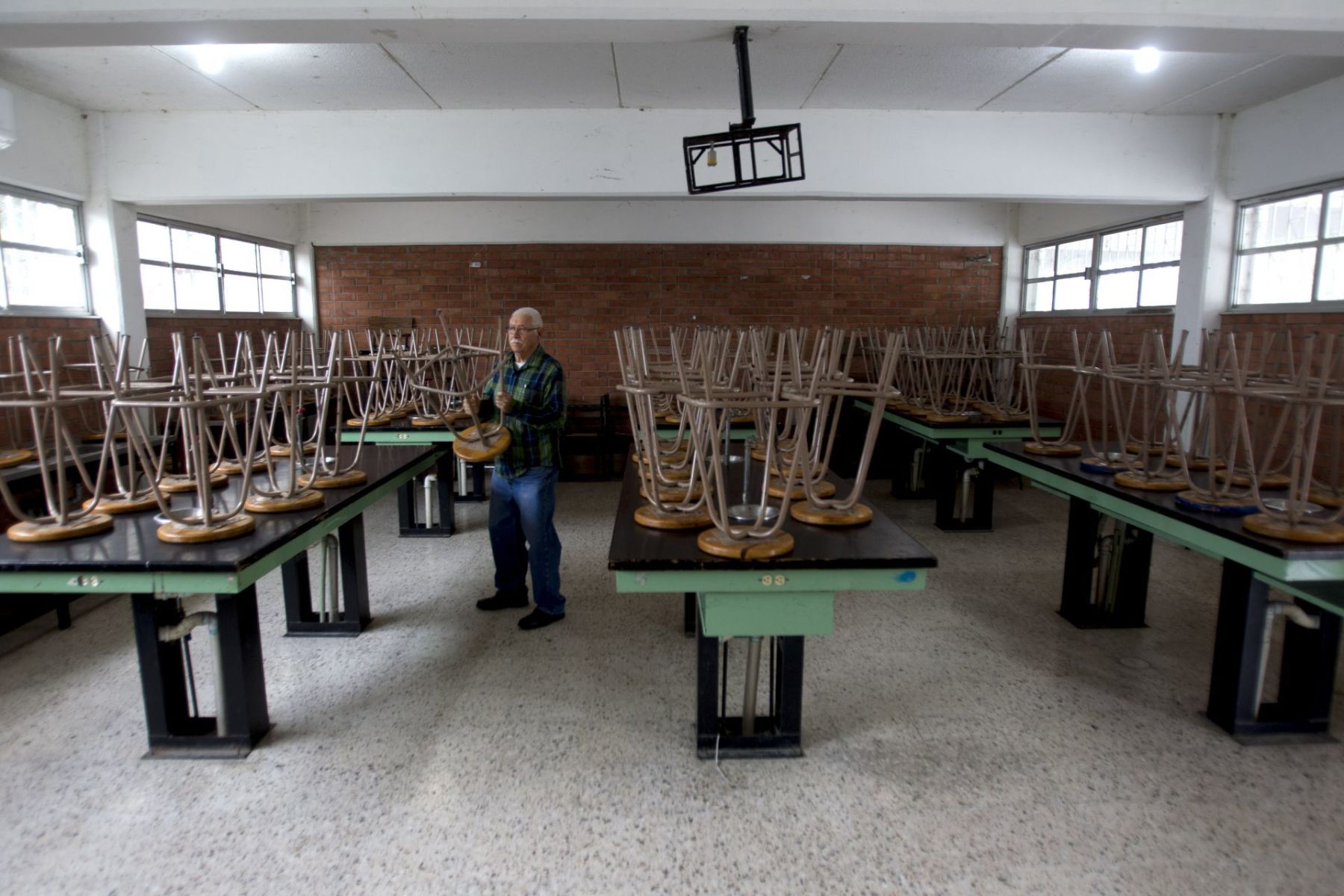 ¿Cómo se evaluará a los estudiantes debido al confinamiento? Esto explica la SEP