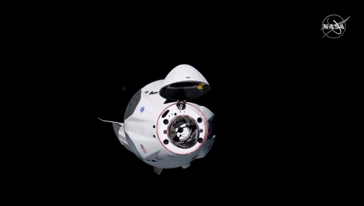 Cápsula Crew Dragon se acopla a la Estación Espacial Internacional en vivo