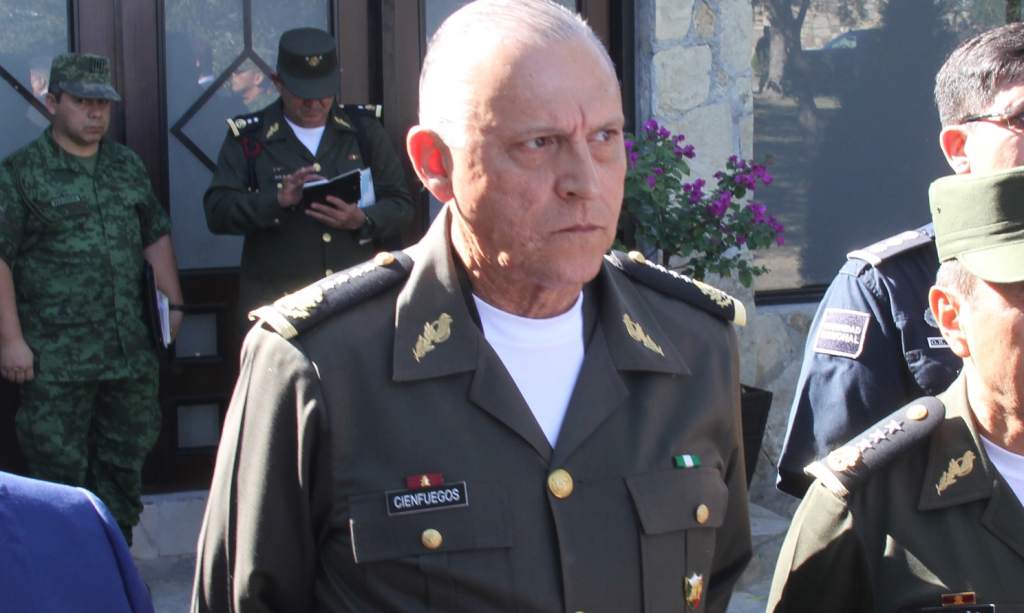 Trasladan a Salvador Cienfuegos a prisión en Nueva York bulletAutoridades mexicanas confirmaron que ya fueron informadas del traslado, aunque no precisaron los detalles.