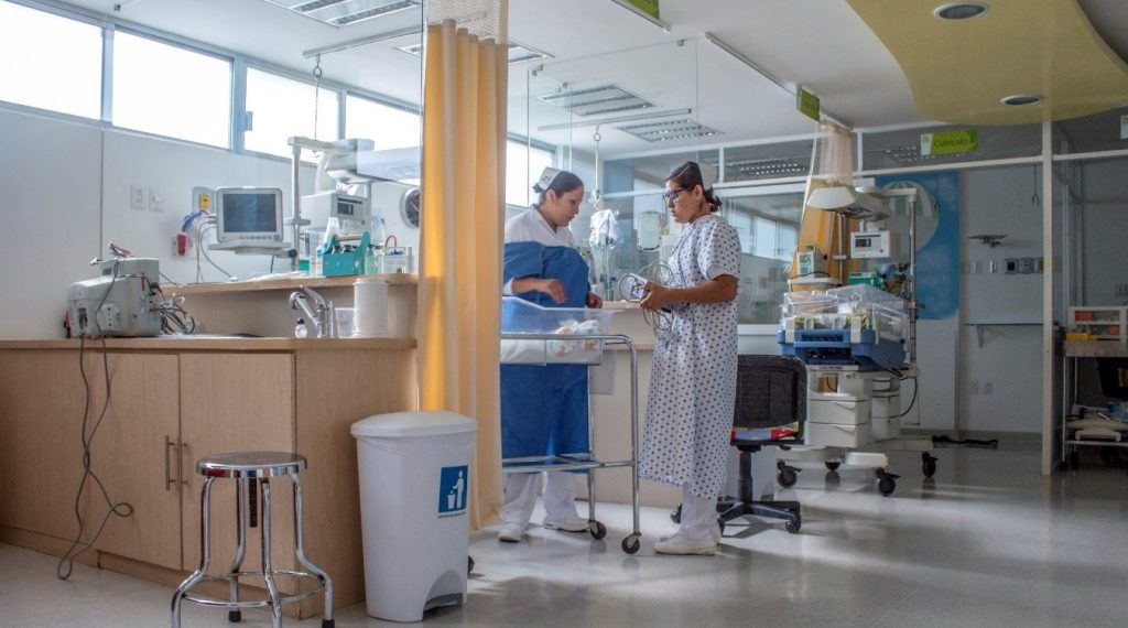 Gobierno amplía convenio con hospitales privados para atención de COVID-19