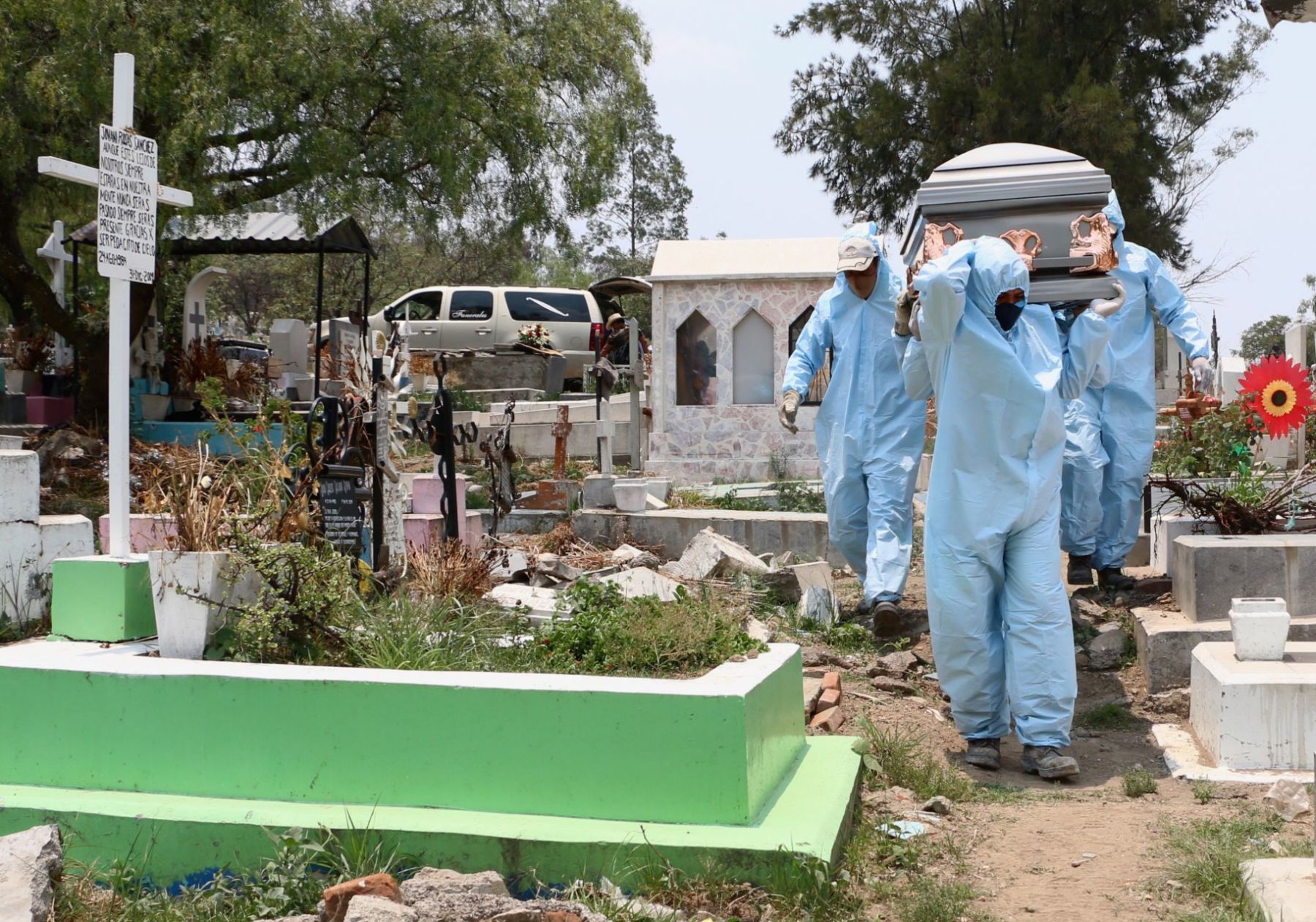 Estos son los requisitos y los pasos para solicitar el apoyo de gastos funerarios por COVID-19 del Gobierno