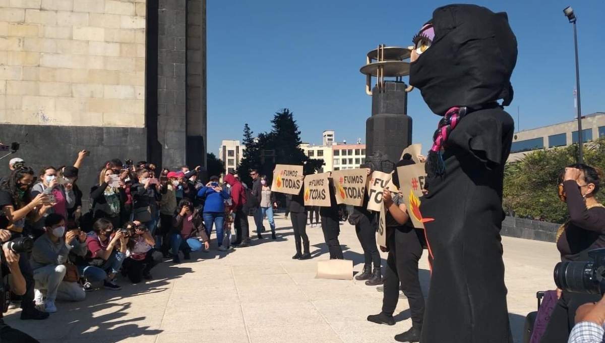Mujeres protestan por denuncias contra participantes en manifestaciones feministas