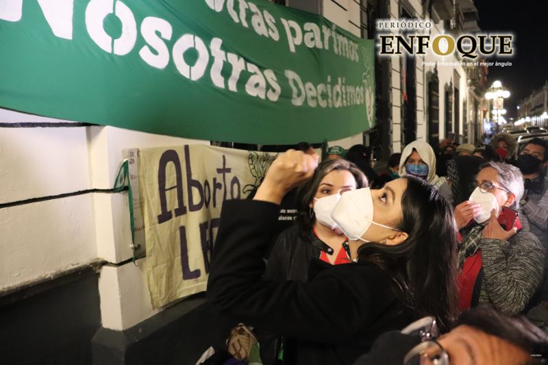 Rivera Vivanco se suma a protesta para exigir la despenalización del aborto