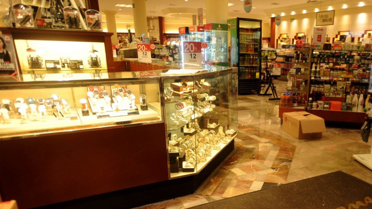 Suprema Corte niega amparo a Sanborns para vender cigarros electrónicos