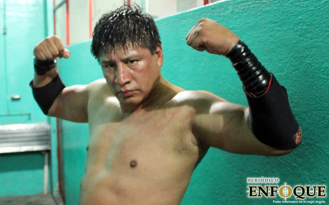 King Jaguar, el luchador taxista en Puebla 