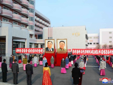 Corea del Norte ejecutó a personas y cerró capital para contener COVID-19: autoridades de Seúl