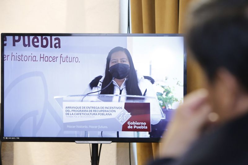 Seguiremos invirtiendo en el campo poblano: Barbosa Huerta