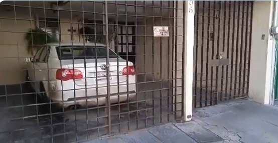 Rafaguean auto y lanzan granada en doble atentado contra una pareja de viejitos en Puebla