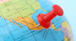 Economía platica con 16 empresas globales para traerlas a México