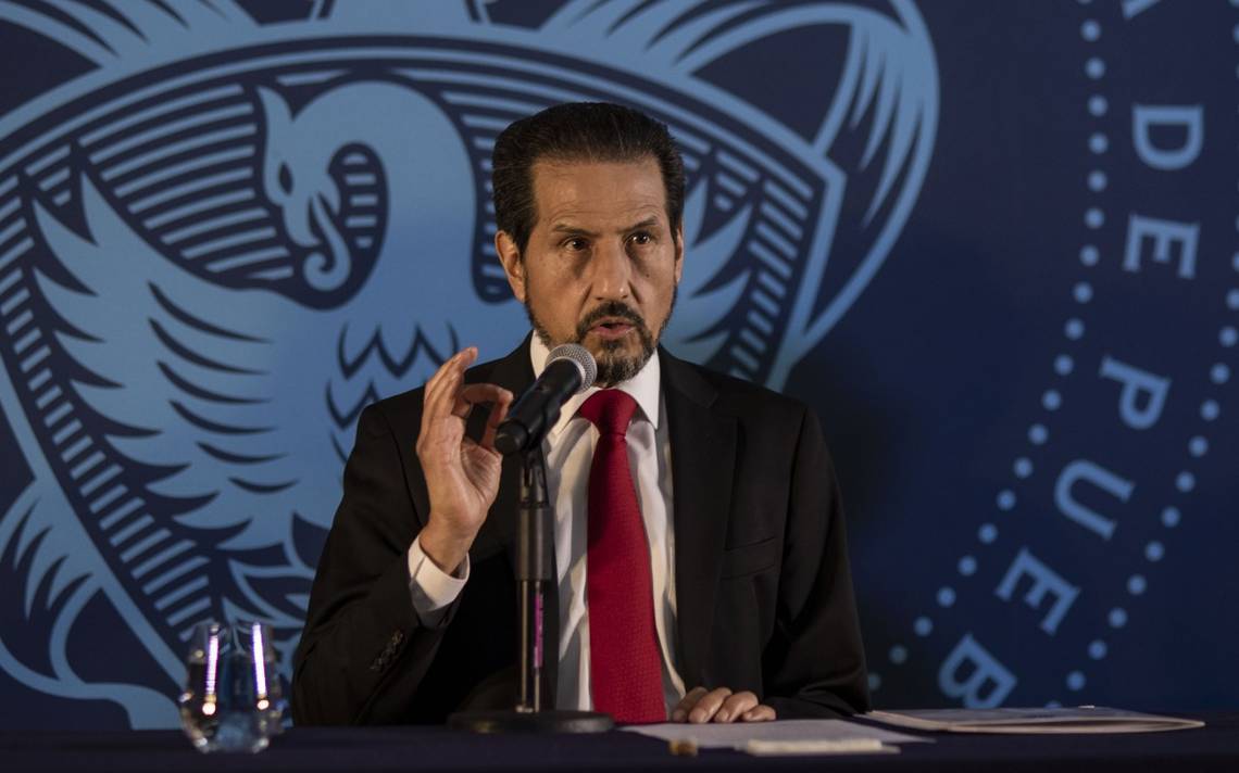 Habrá bono Covid-19 para trabajadores no académicos de la BUAP anuncia Esparza Ortiz