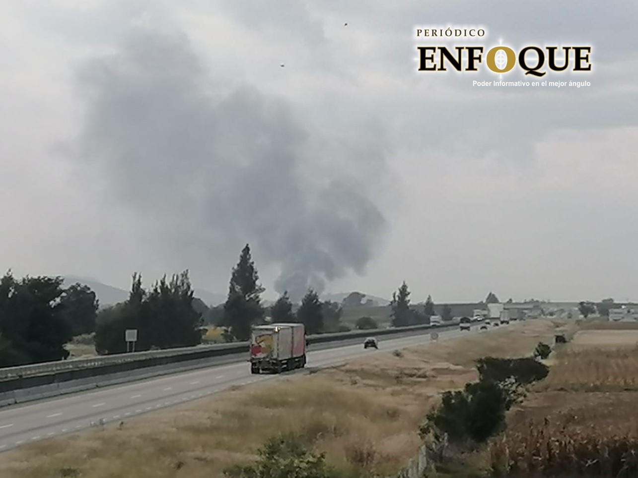 Bajo control quema de gas en toma clandestina de Tepeaca 