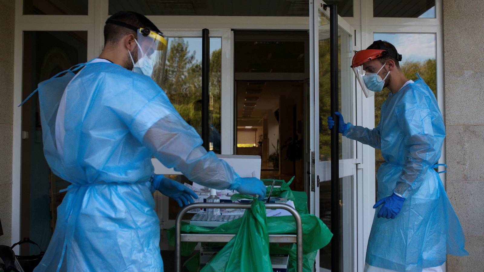 Muere paciente que se reinfectó de COVID-19; es el primer caso a nivel mundial: Oxford University