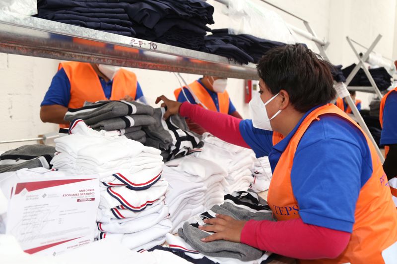 Inicia Gobierno del Estado entrega de uniformes a través de las CORDEs