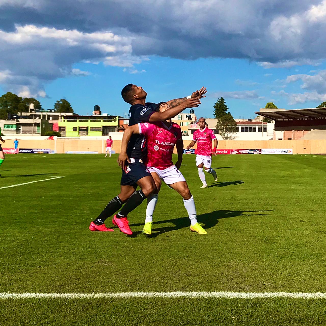 Con agónico triunfo Coyotes de Tlaxcala vence a Cimarrones de Sonora