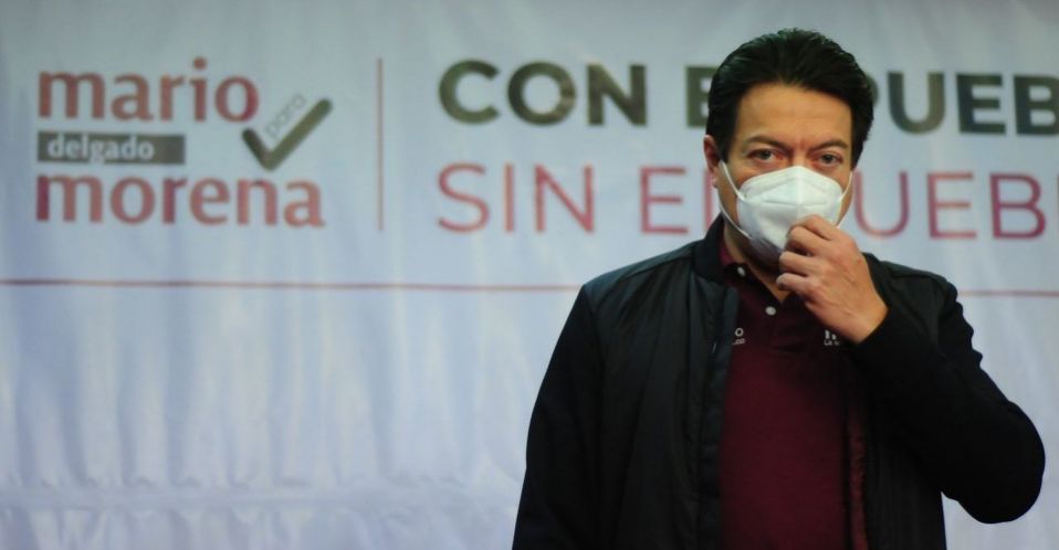 Mario Delgado da positivo a COVID-19 