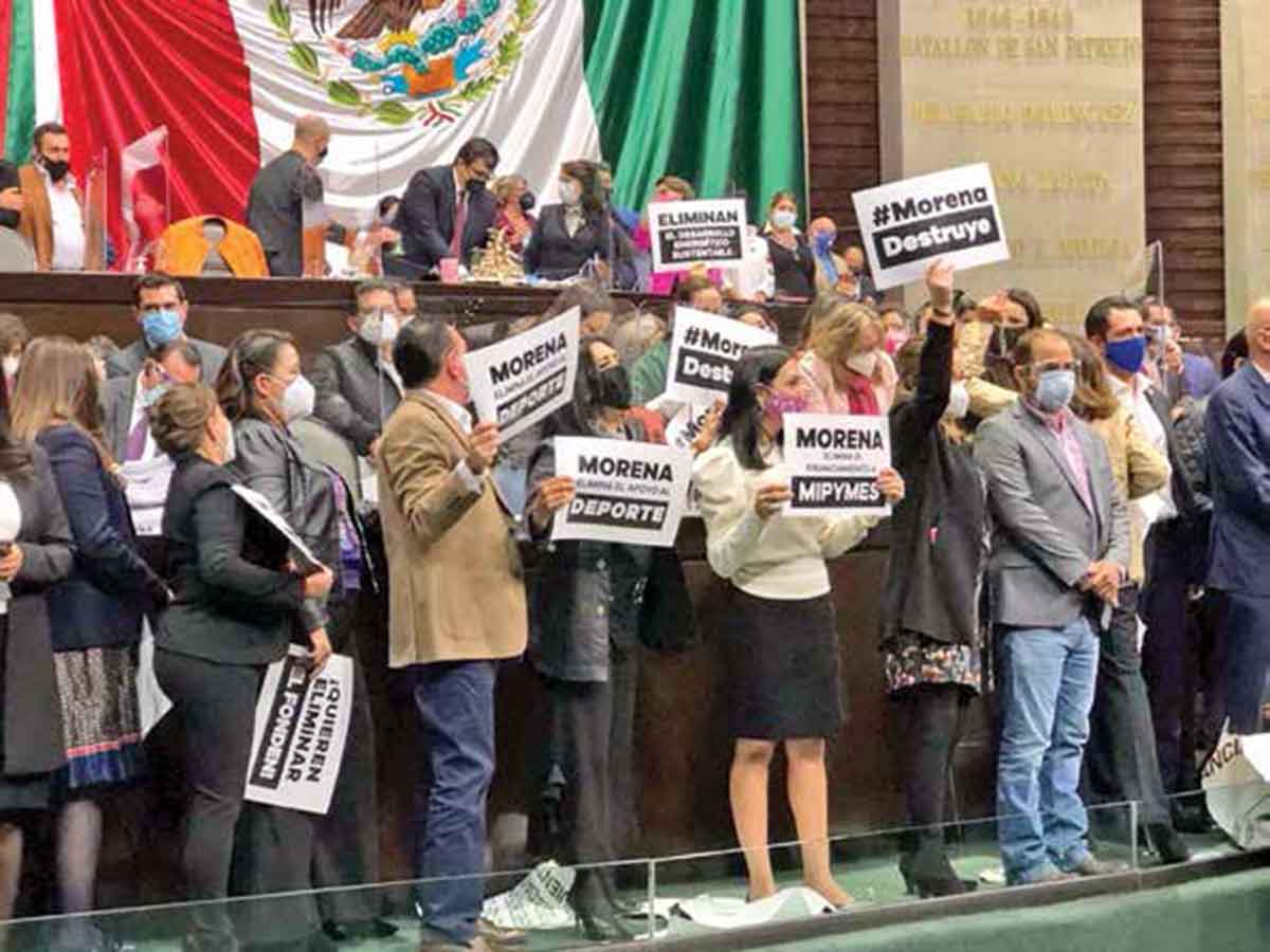 Oposición no quita ‘el pie del freno’ para defender fideicomisos