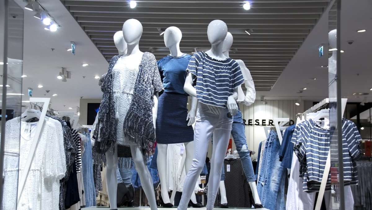 Denuncian en redes a exempleado de tienda H&M que difundió fotos de mujeres en probadores