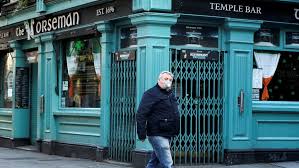 Por segunda ola COVID. Irlanda multará hasta con 2,500 euros y 6 meses de prisión a quien haga fiestas