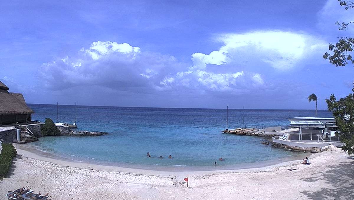 ¡Alerta naranja! Quintana Roo suspende actividades, activa ley seca y evacuaciones por llegada de “Zeta”