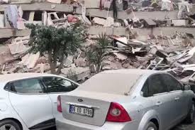 Temblor de magnitud 7 'golpea' Turquía; deja al menos cuatro muertos y más de un centenar de heridos