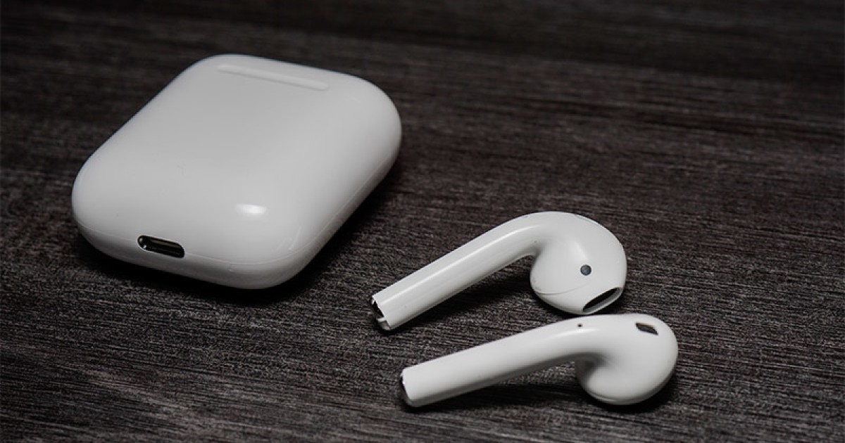 Apple quiere que gastes tus 'ahorritos' en nuevas versiones de AirPods, sus auriculares inalámbricos
