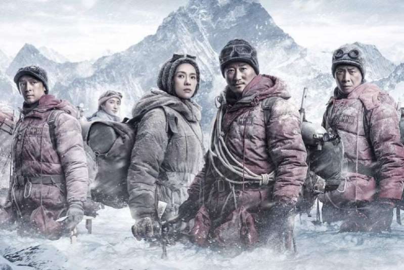 Jackie Chan regresa a la pantalla grande con “Avalancha”