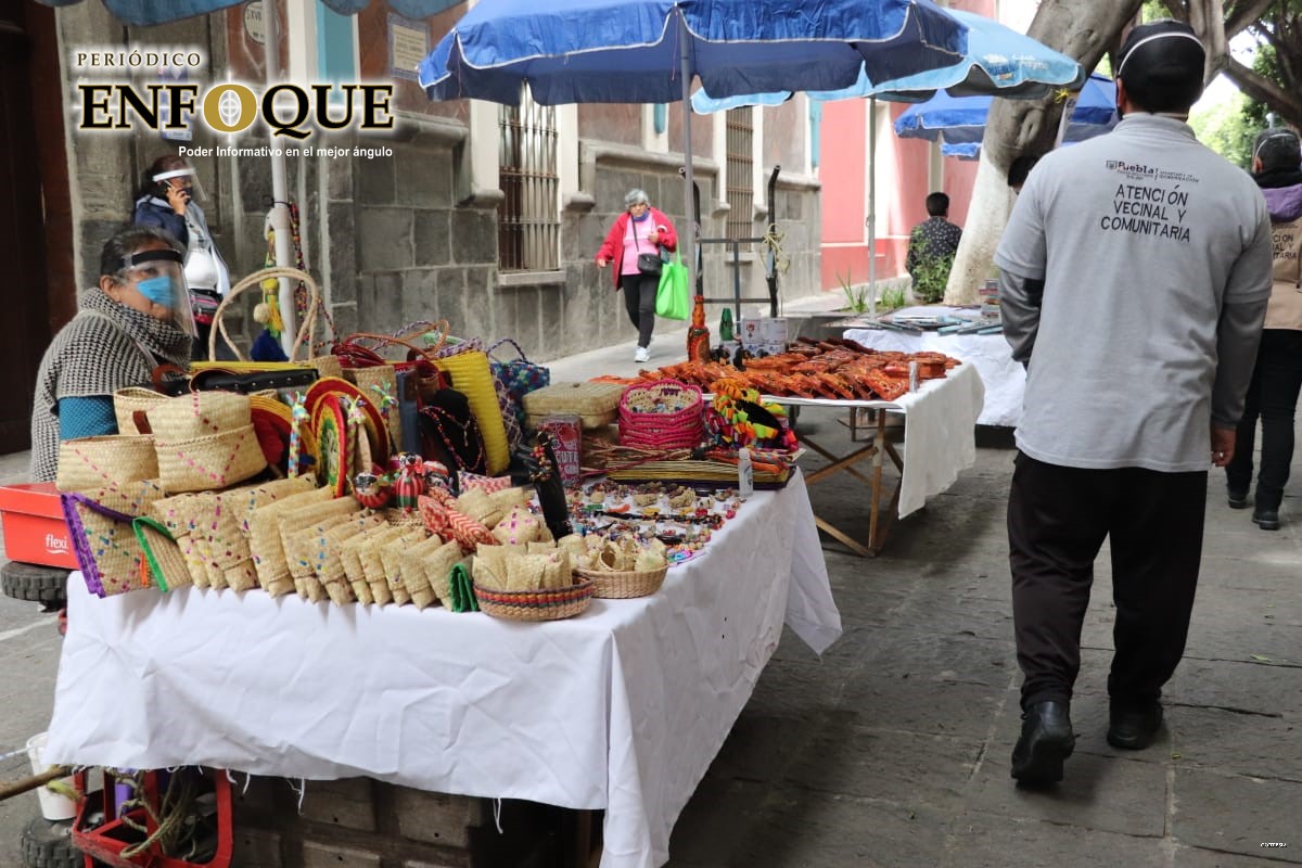 Regresan mercados temporales del Centro Histórico a 30 por ciento de capacidad