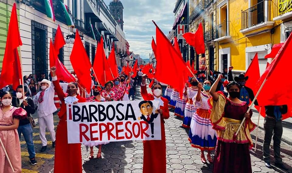 Antorchistas acusan agresiones de la Fiscalía a jóvenes en casa de cultura de Balcones del Sur