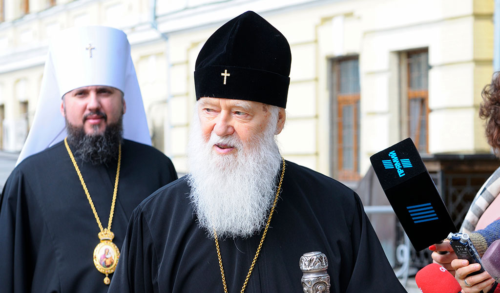 Da positivo a COVID-19 líder religioso que lo calificó como 'castigo de Dios' por matrimonio homosexual