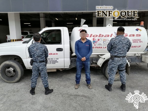 Aseguran pipa ilegal en Tepeaca 