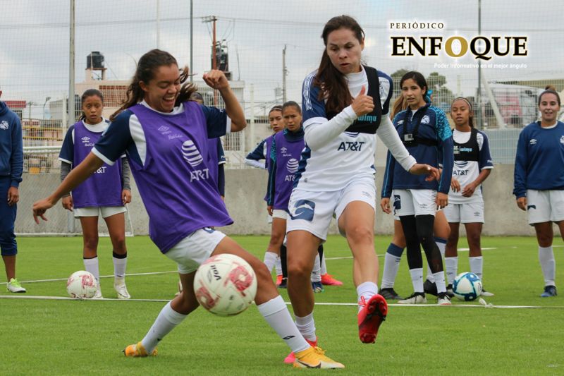 Puebla Femenil se prepara para un partido complicado ante Santos 