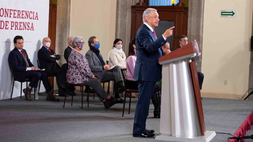 AMLO tiene otro plan para que avance juicio a expresidentes: reformar la Constitución